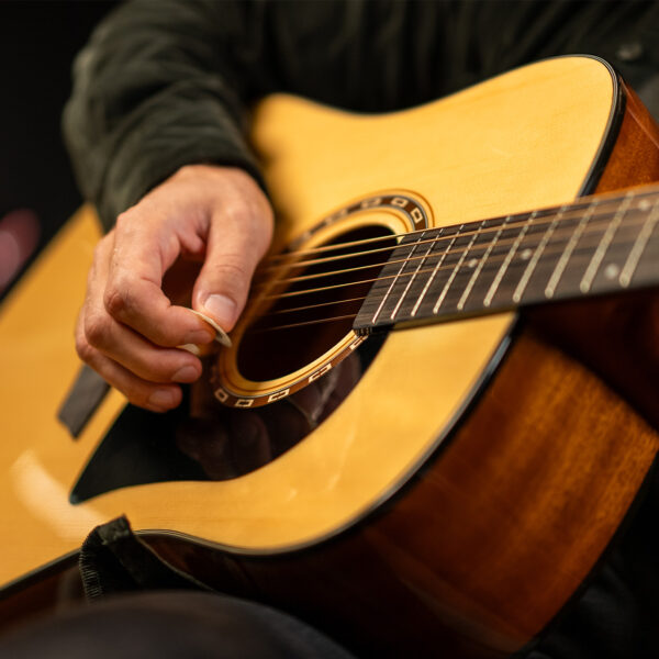 Washburn Apprentice Electro-Acoustic Guitar, Natural