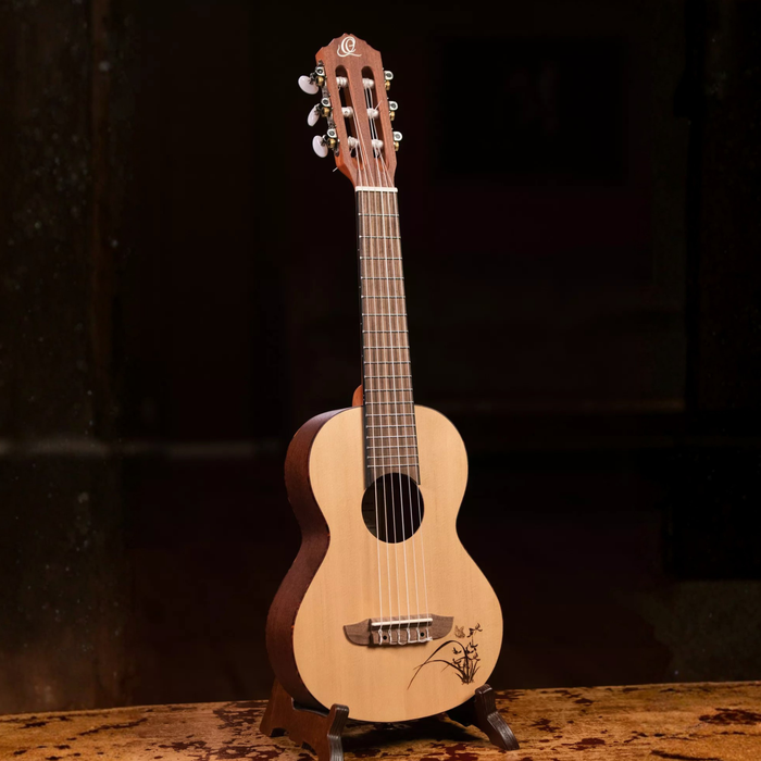Ortega Mini Travel Guitar, 1/8